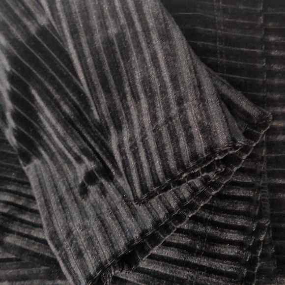 Wildfox Cairo Ribbed Velour Black Long Bell Sleeve Top - Picture 4 of 7